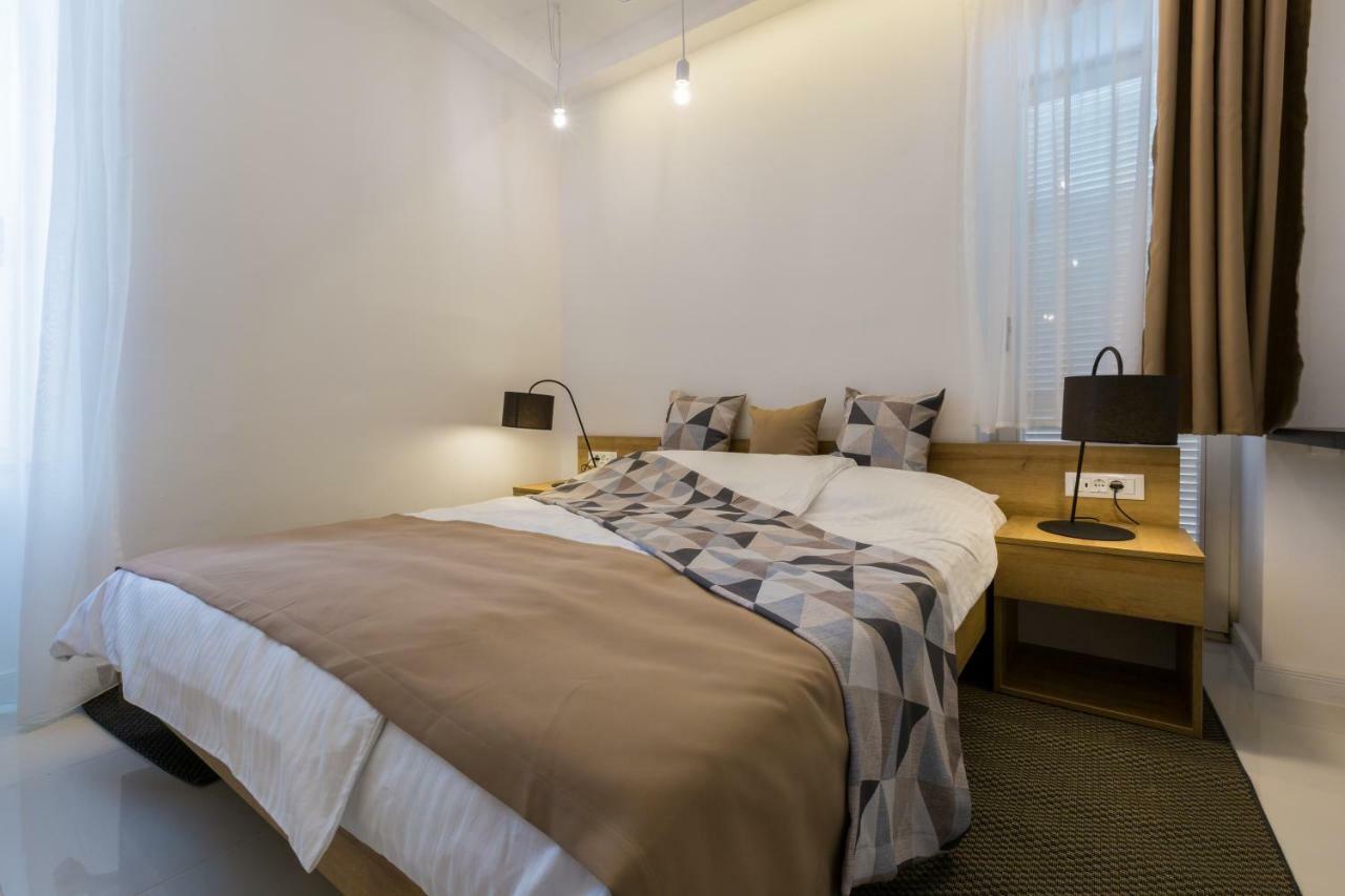 Boutique Apartments "7 Angels" 茨里克韦尼察 外观 照片